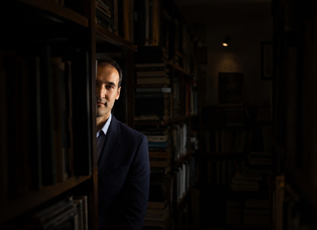Miguel, detrás de vuoX